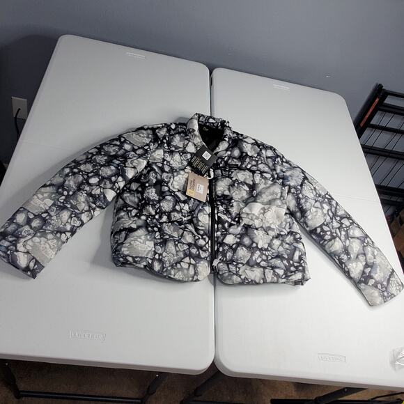 Disney + National Geographic Polar Ice Woman’s Puffer Bomber Jacket Medium M - Picture 1 of 9